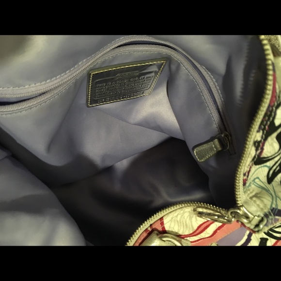 Coach Poppy (Authentic) - Picture 4 of 4